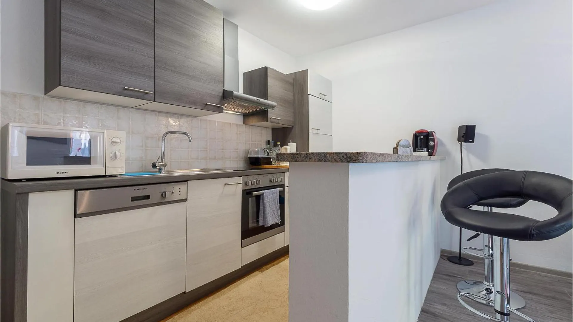 Cozy Apartment In Pula With Kitchen