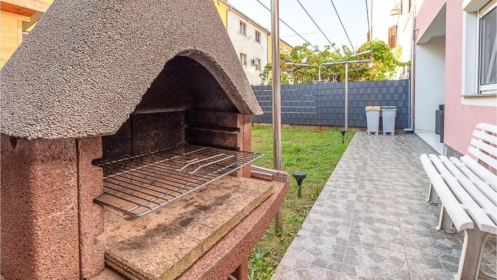 Cozy Apartment In Pula With Kitchen Croatia